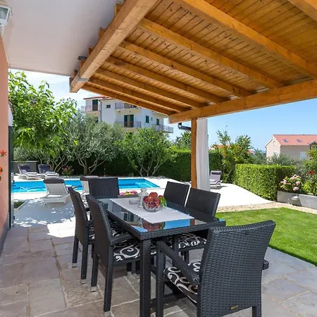 Family Friendly With A Swimming Pool Podstrana, Split - 15040 Apartment *