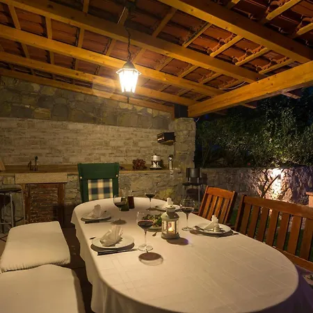Family Friendly With A Swimming Pool Podstrana, Split - 15040 Podstrana
